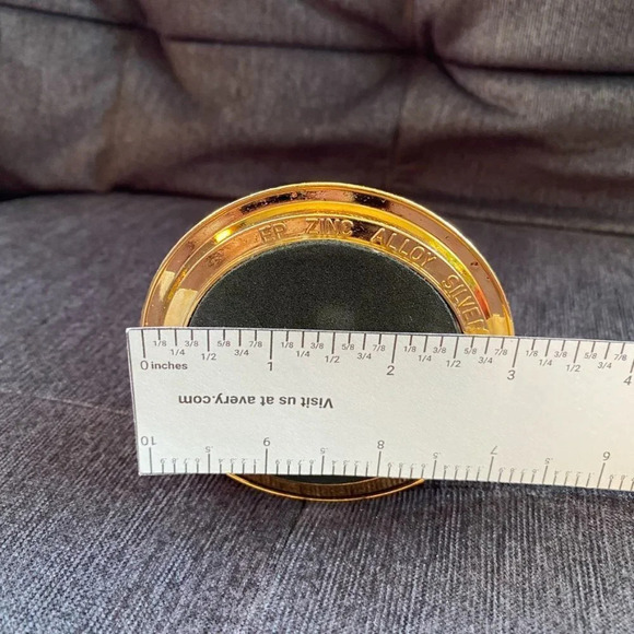 Swan Ring Holder Made of EP Zinc Alloy Silver Gold Tone Etched Jewelry Display - Picture 12 of 13